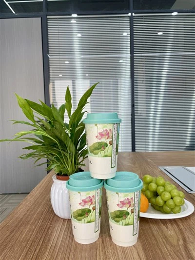 Хартиени чаши са обемни